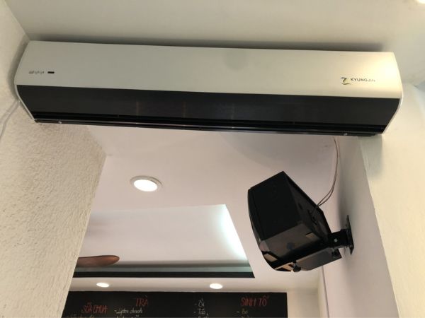 Quạt cắt gió Kyung Jin KR-1800 điều khiển linh hoạt