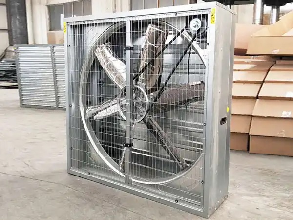 Quạt thông gió công nghiệp phun sương với hiệu suất thông gió tối ưu
