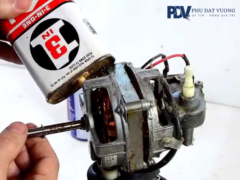 Nguyen-nhan-motor-quat-bi-nong-thuong-gap-1-phudatvuong