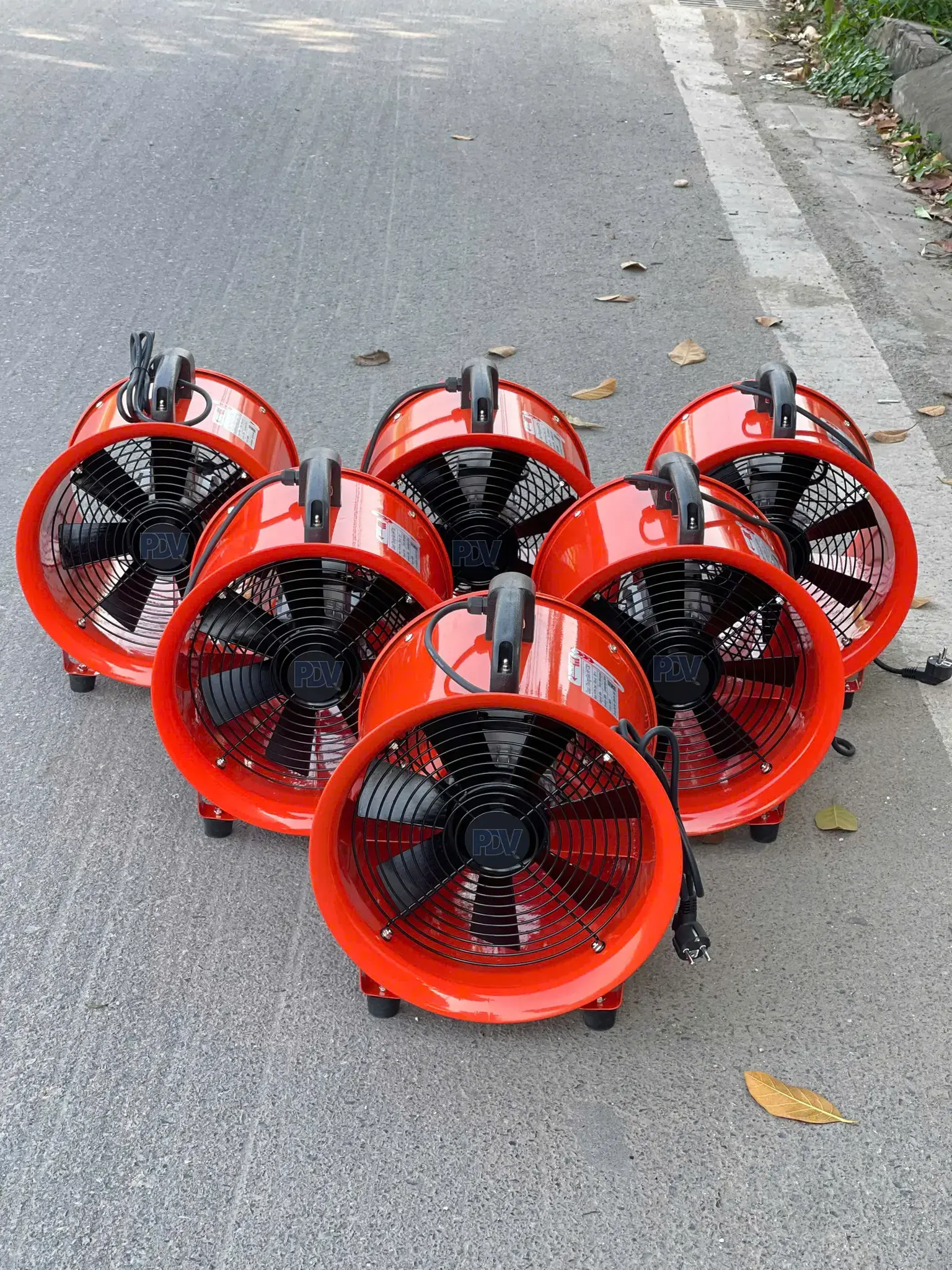 Ảnh Quạt Hút Xách Tay Phú Đạt Vượng