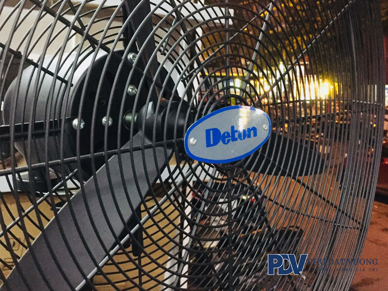 Nhung-luu-y-quan-trong-khi-thao-canh-quat-cong-nghiep-phudatvuong