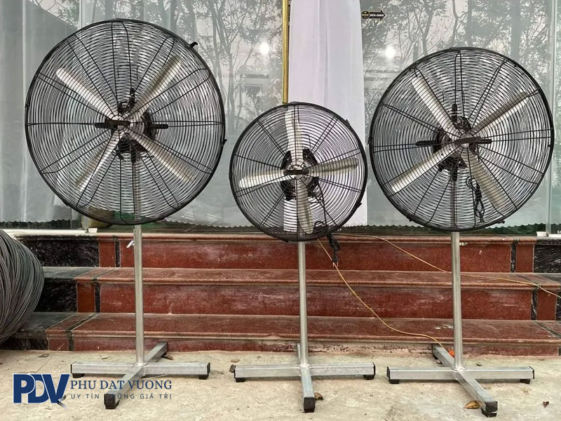 quat-cong-nghiep-co-ton-dien-khong-phudatvuong