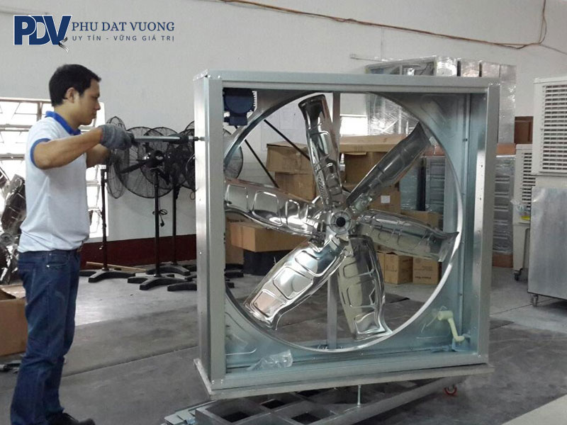 Cac-dau-hieu-hu-hong-thuong-gap-o-quat-cong-nghiep-phudatvuong