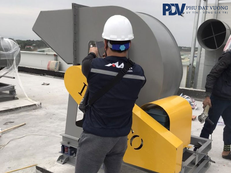 Kinh-nghiem-khi-sua-chua-quat-cong-nghiep-phudatvuong