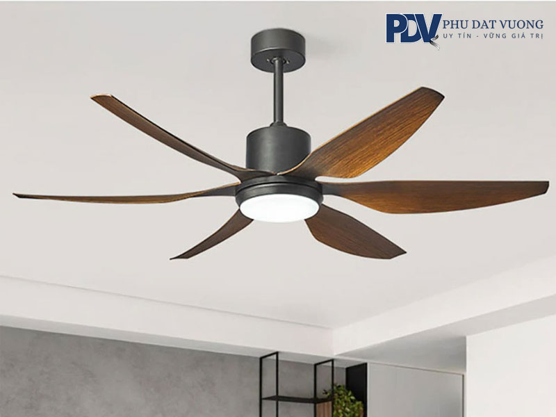 So-sanh-muc-tieu-thu-dien-cua-quat-tran-va-quat-cay-quat-dieu-hoa-phudatvuong